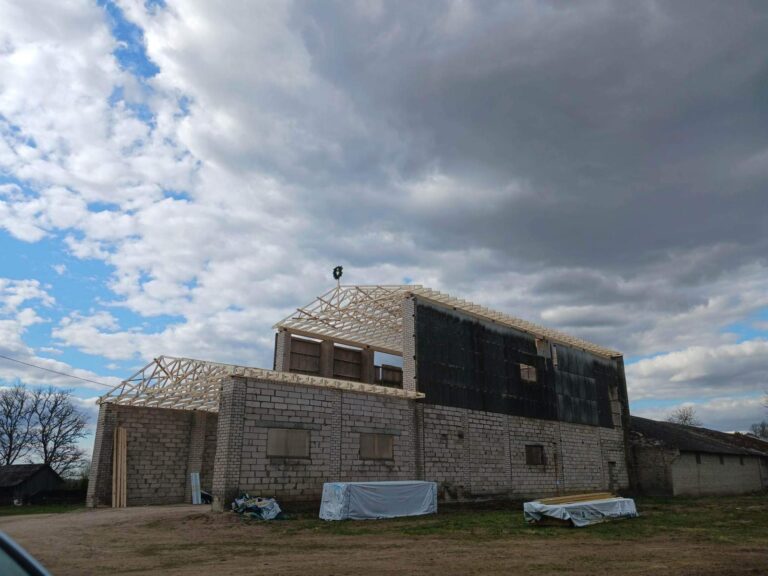 laohoone katuse rekonstrueerimistööd